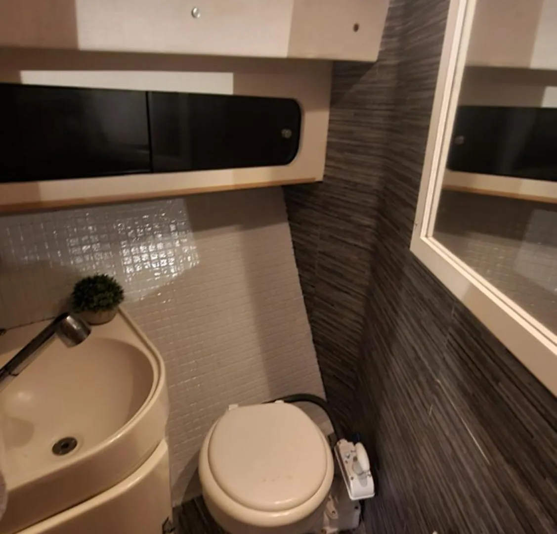 Beautiful And Comfy Boat In Barcelona With Boat Tour Option酒店 0*,  西班牙