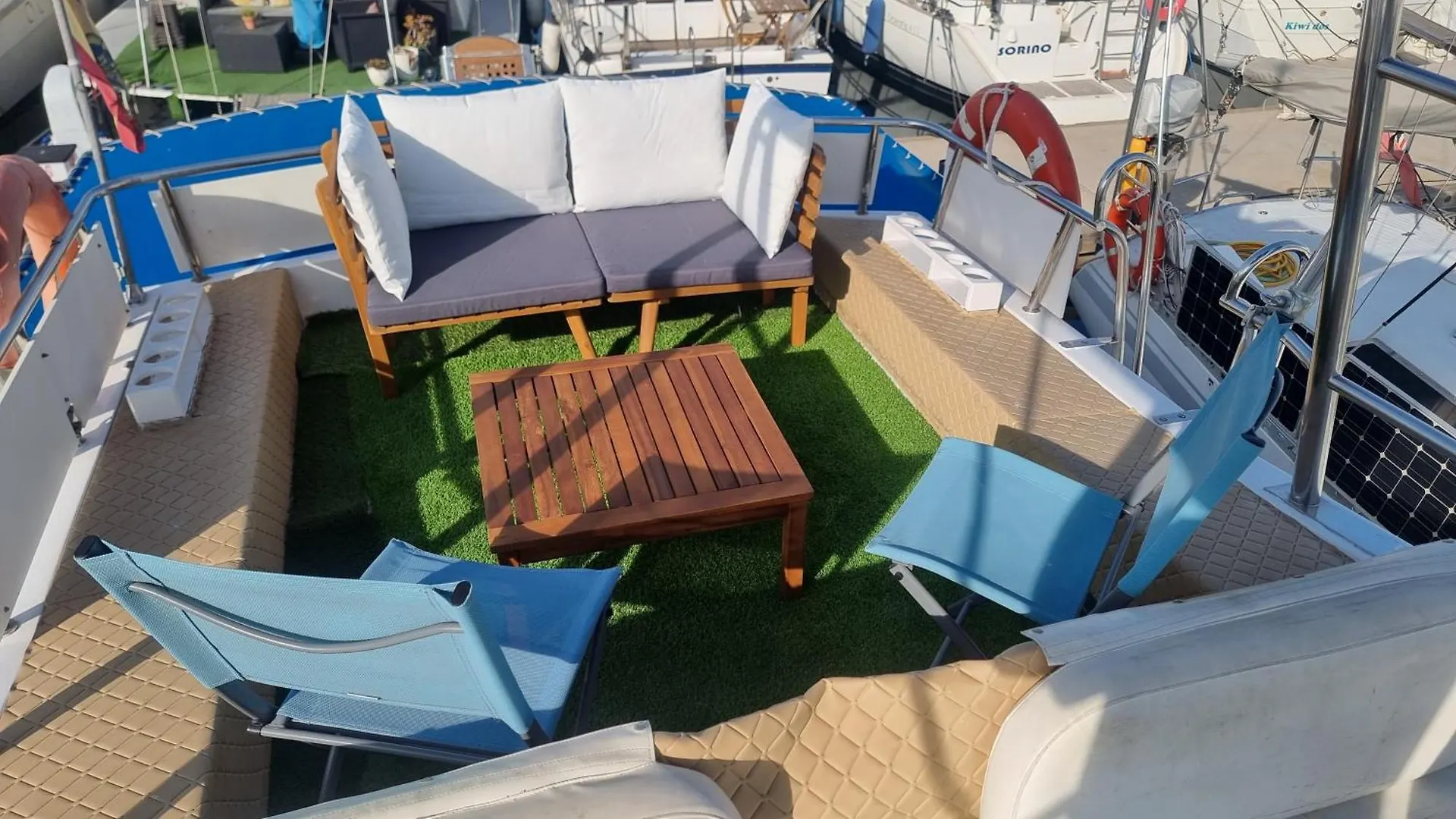 Bateau-hôtel Hotel Beautiful And Comfy Boat In Barcelona With Boat Tour Option Espagne