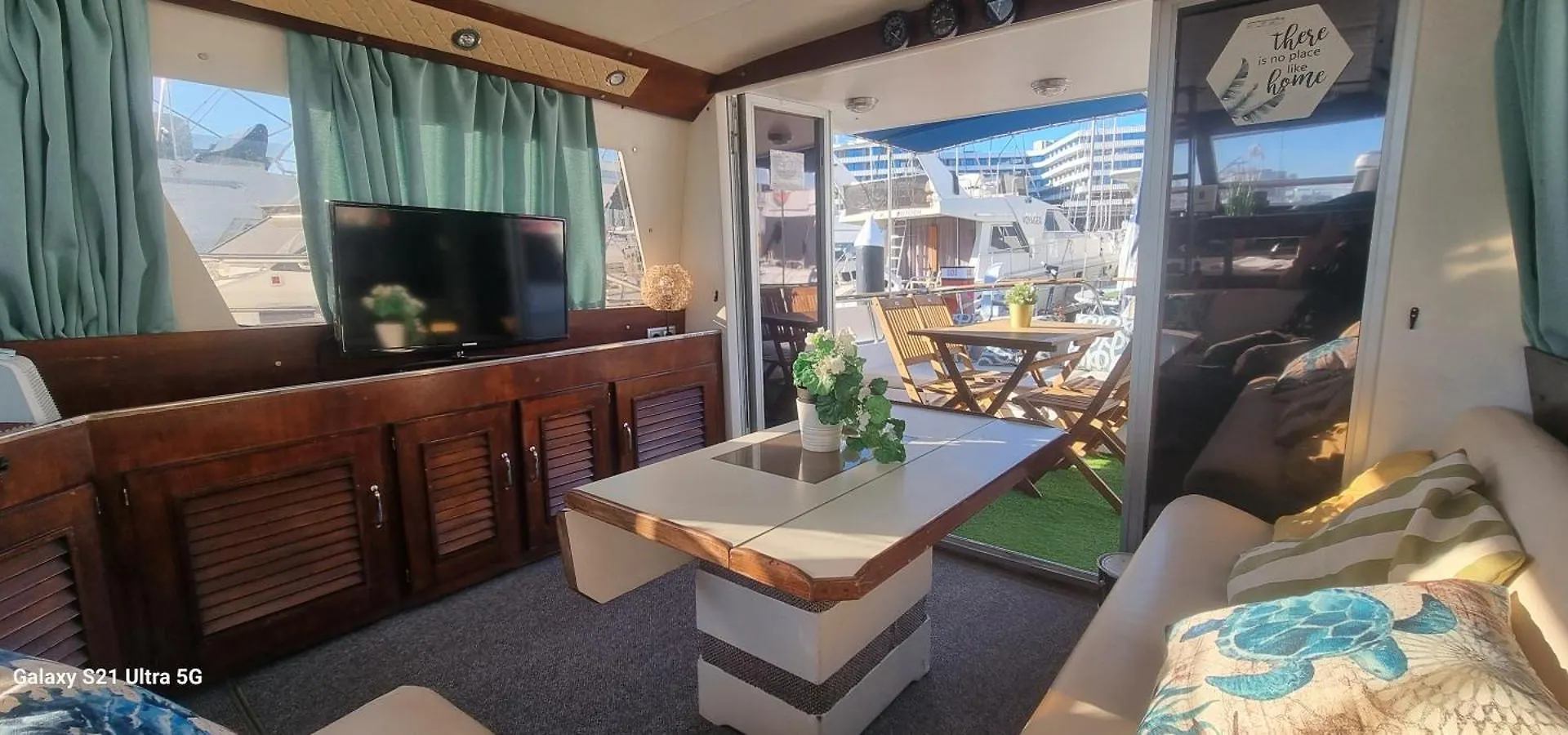 Hotel Beautiful And Comfy Boat In Barcelona With Boat Tour Option
