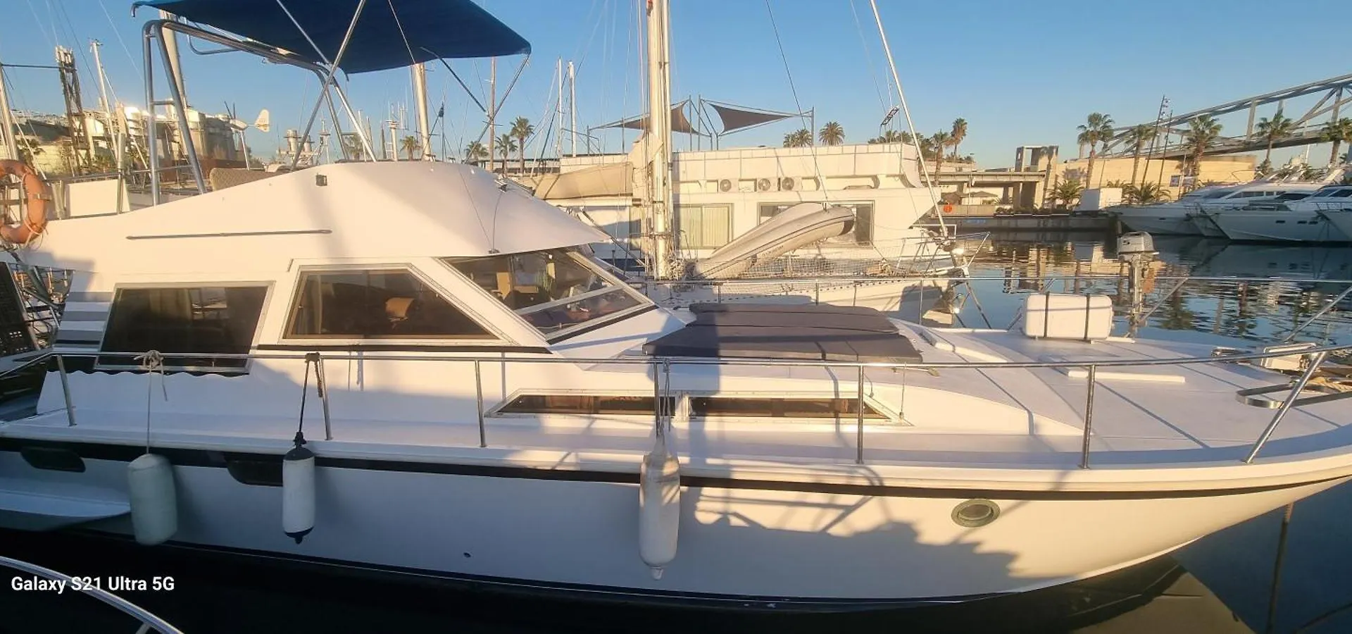 Beautiful And Comfy Boat In Barcelona With Boat Tour Option Hotel Botel