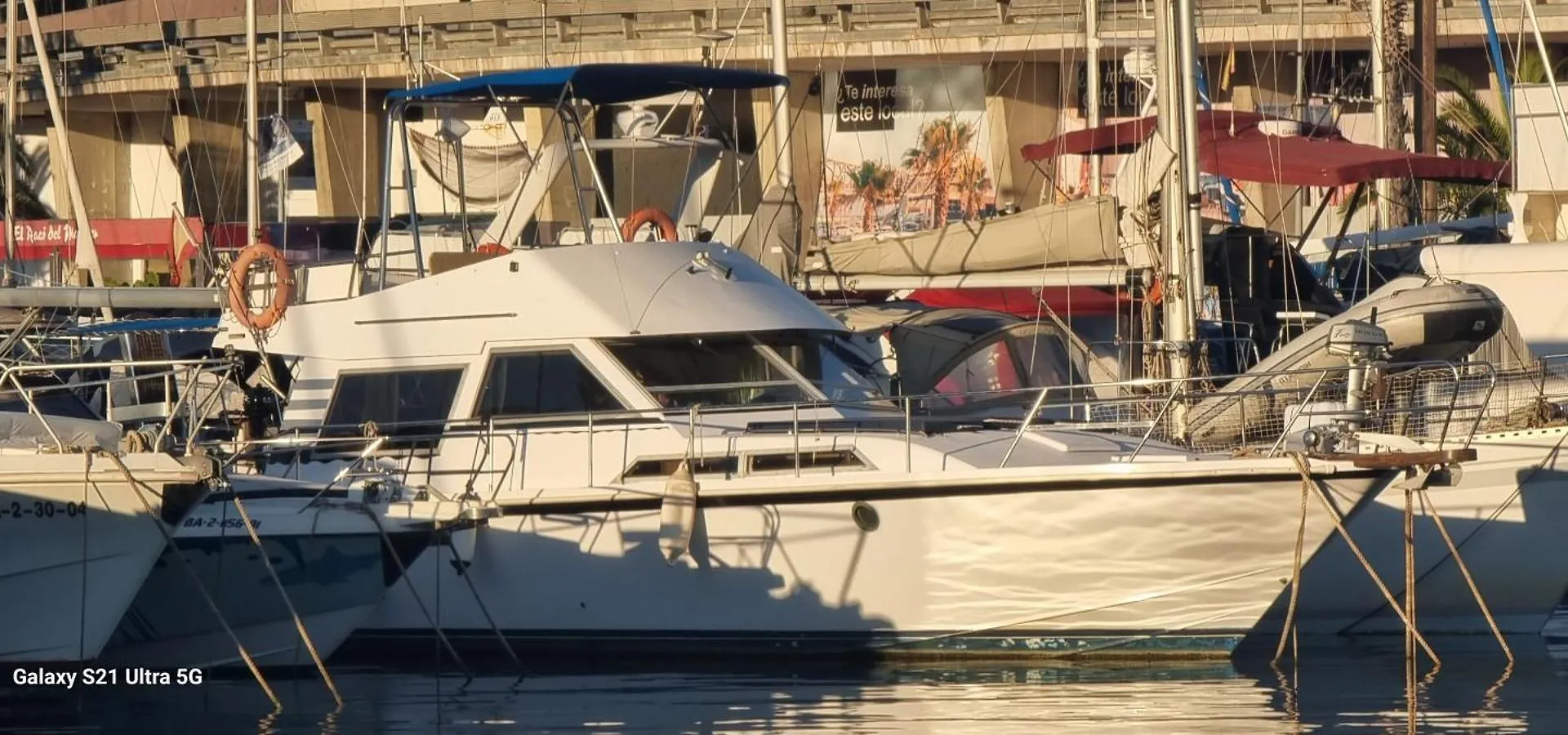 Bateau-hôtel Hotel Beautiful And Comfy Boat In Barcelona With Boat Tour Option